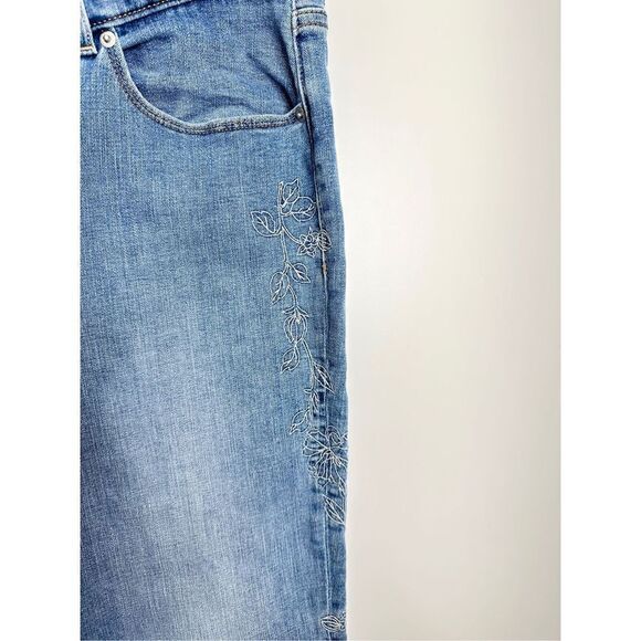 Levi’s Jeans Womens Classic Boot Cut Size 12 Blue Embroidery Detail - Picture 5 of 9
